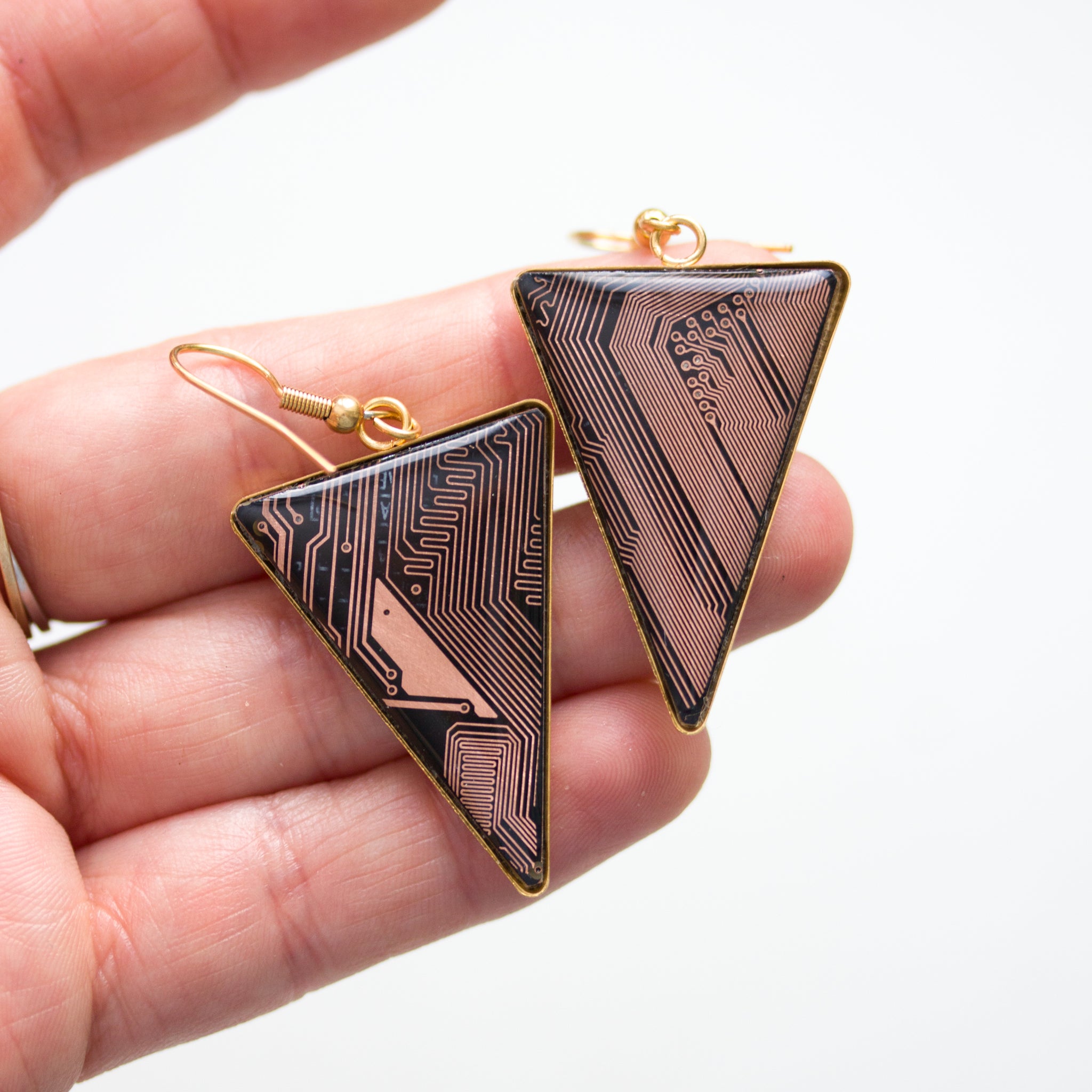 Triangle circuit board earrings (golden)