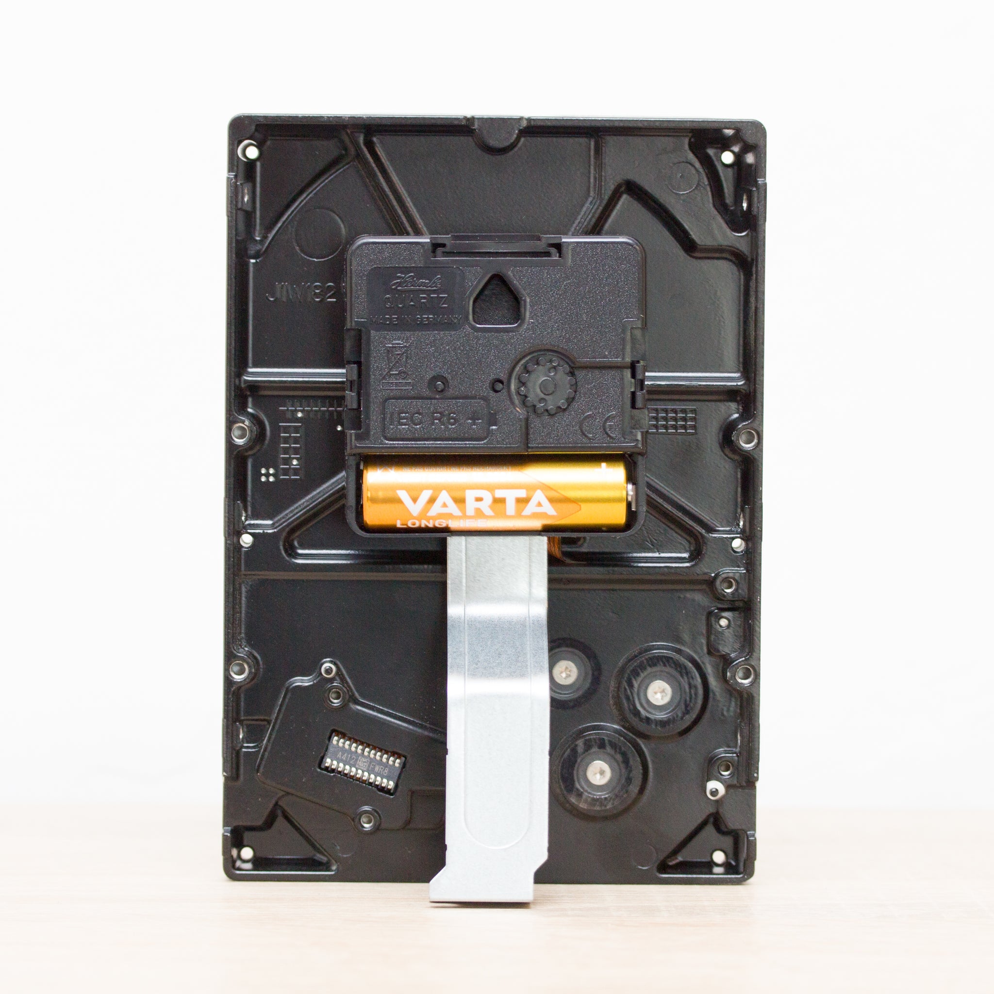 Clock for techie lover made of a recycled HDD