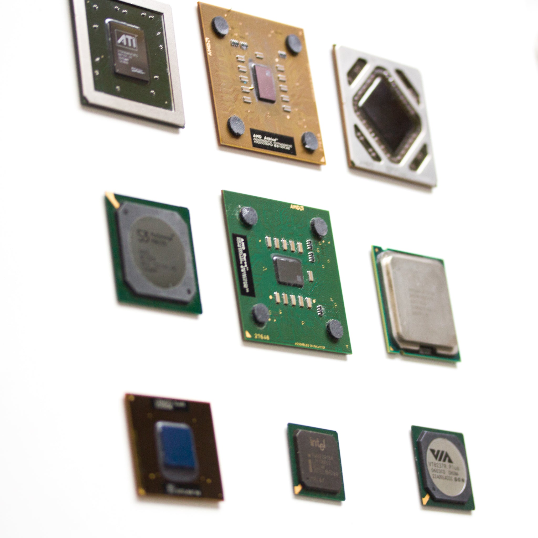 Fridge magnet made with old Chipset, CPU, graphics processor, GPU