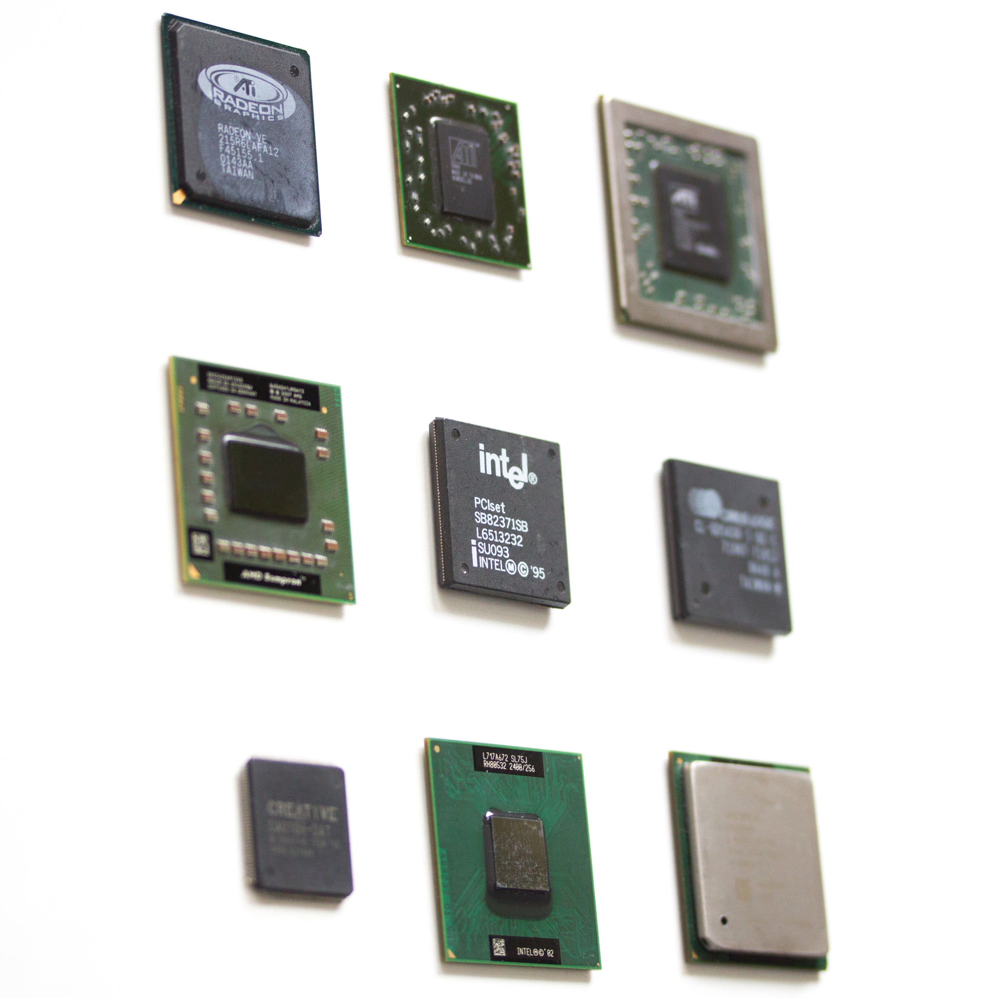 Fridge magnet made with old Chipset, CPU, graphics processor, GPU