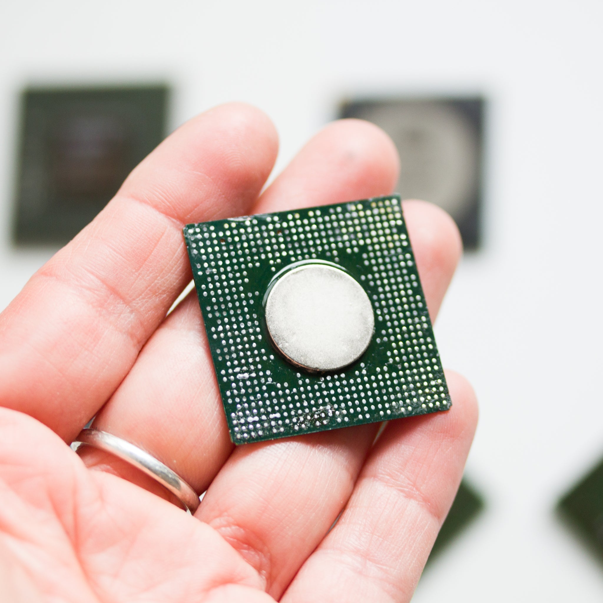 Fridge magnet made with old Chipset, CPU, graphics processor, GPU
