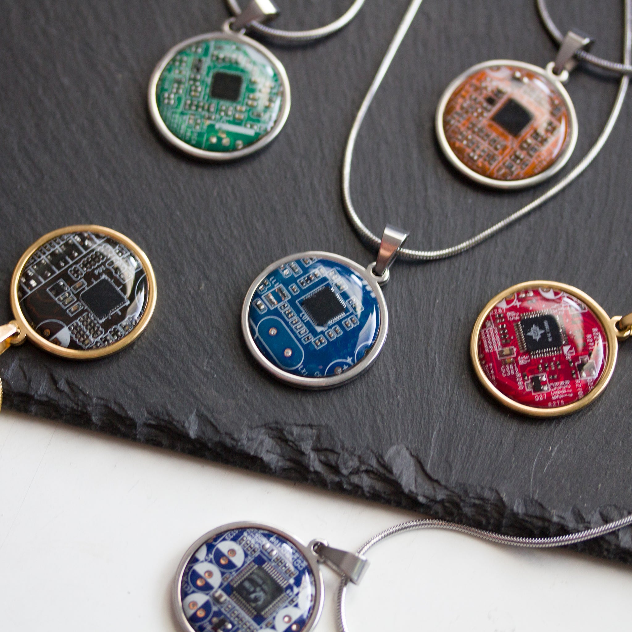 Circuit board necklace 25mm / 1 inch, round