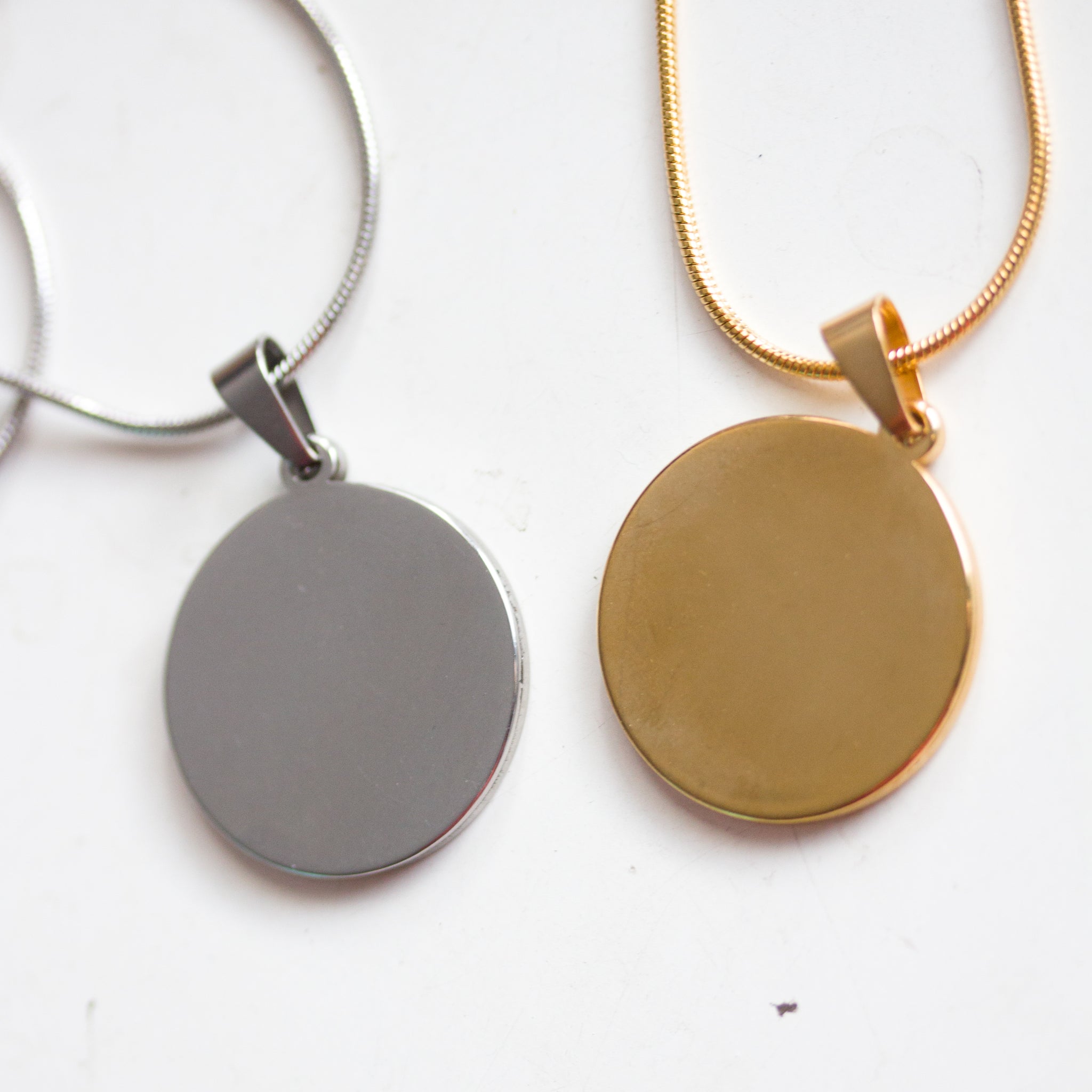 Circuit board necklace 25mm / 1 inch, round