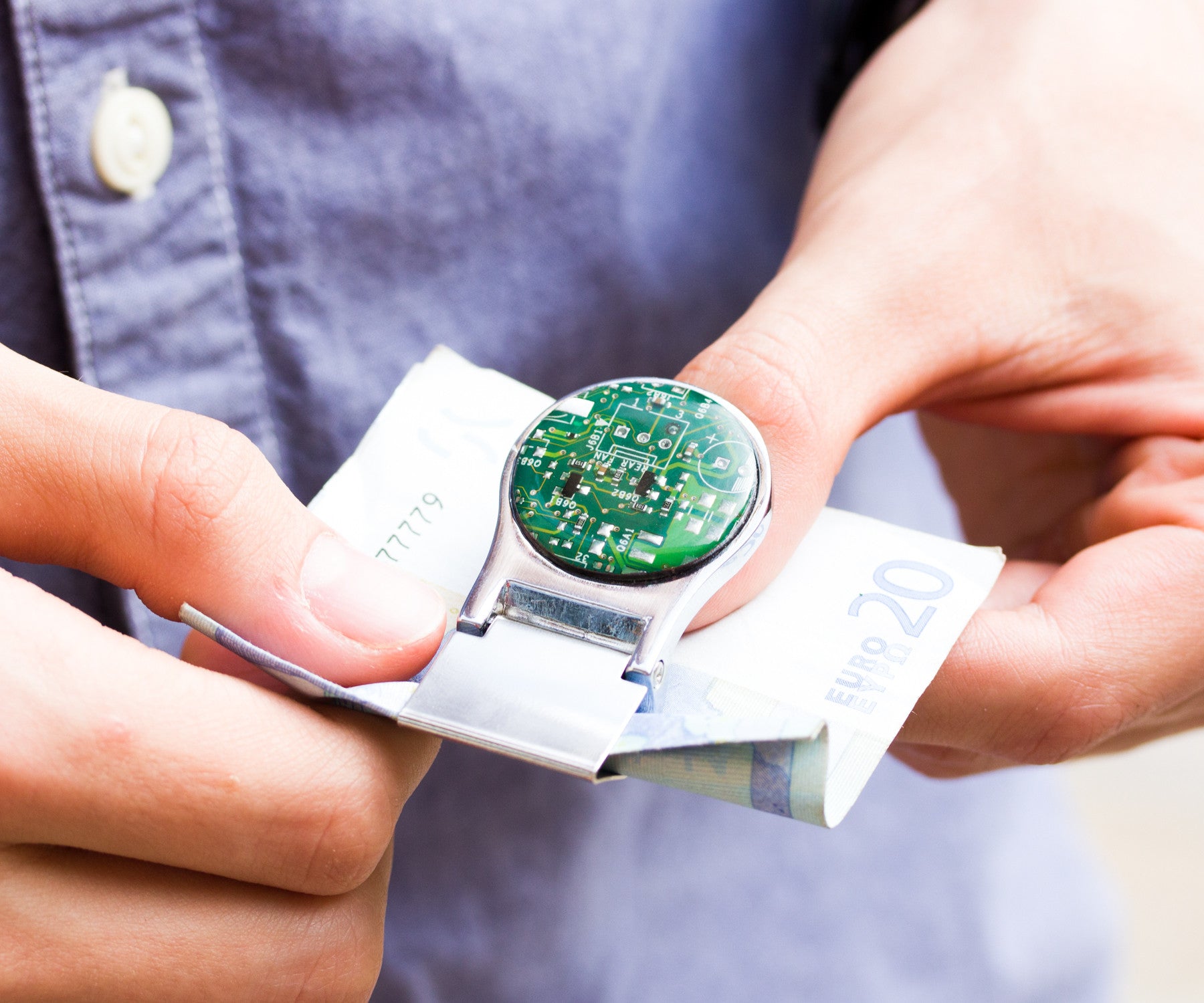 Round Circuit Board Money Clip