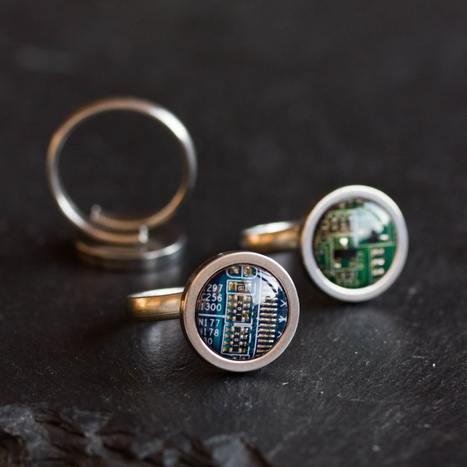 Geeky ring with circuit board piece, 12 mm