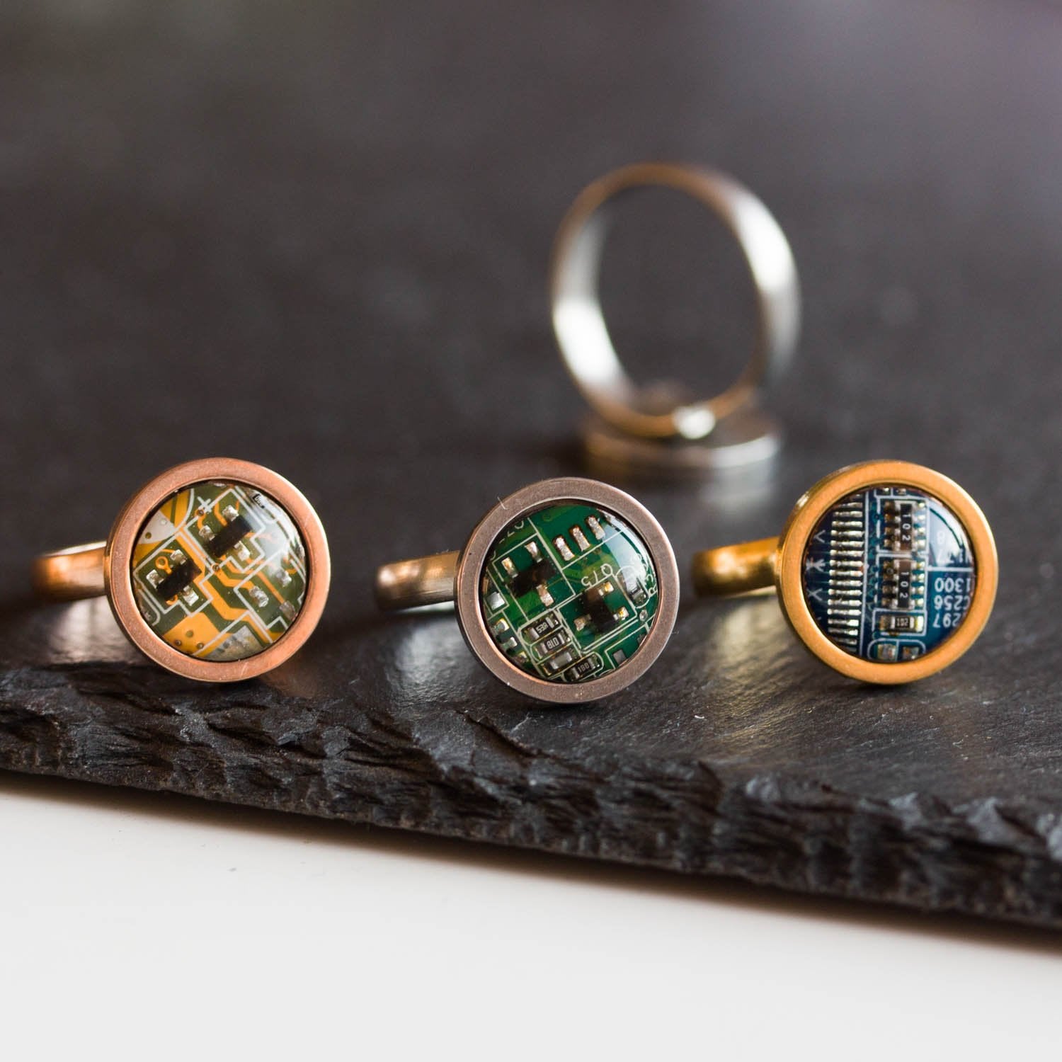 Geeky ring with circuit board piece, 12 mm