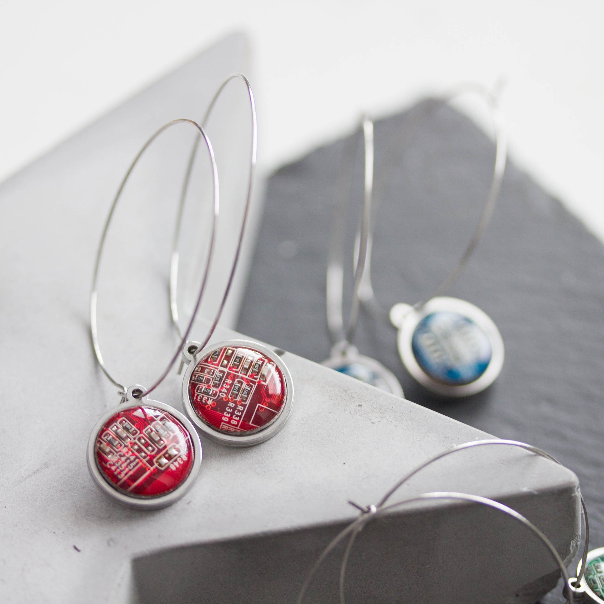 Hoop earrings with 15mm round circuit board pendants, stainless steel